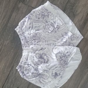 Lululemon  Size 6 Tall